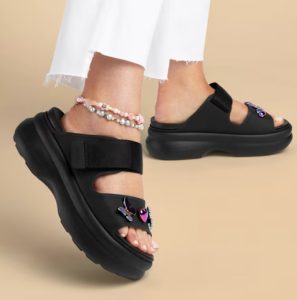 %e5%a5%b3%e7%94%9f%e5%bf%85%e5%85%a5%ef%bc%81crocs%e5%8e%9a%e5%ba%95%e5%87%89%e9%9e%8by-strap%e9%99%90%e6%97%b6%e4%b8%a4%e5%8f%8c50-%e4%b8%89%e8%89%b2%e5%8f%af%e9%80%89