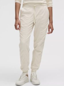 lululemon%e8%bf%90%e5%8a%a8%e8%a3%a4%e7%81%ab%e7%88%86%e9%99%8d%e4%bb%b7%ef%bd%9c%e6%8a%98%e5%90%8e%e4%bb%85%e9%9c%8049%e5%8c%85%e9%82%ae%e8%b5%b7%ef%bc%8c%e5%a4%9a%e8%89%b2%e5%8f%af%e9%80%89